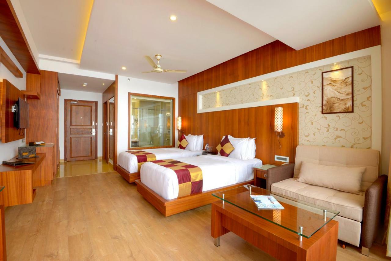 होटल Amber Dale Luxury Hotel & Spa, Munnar 5*